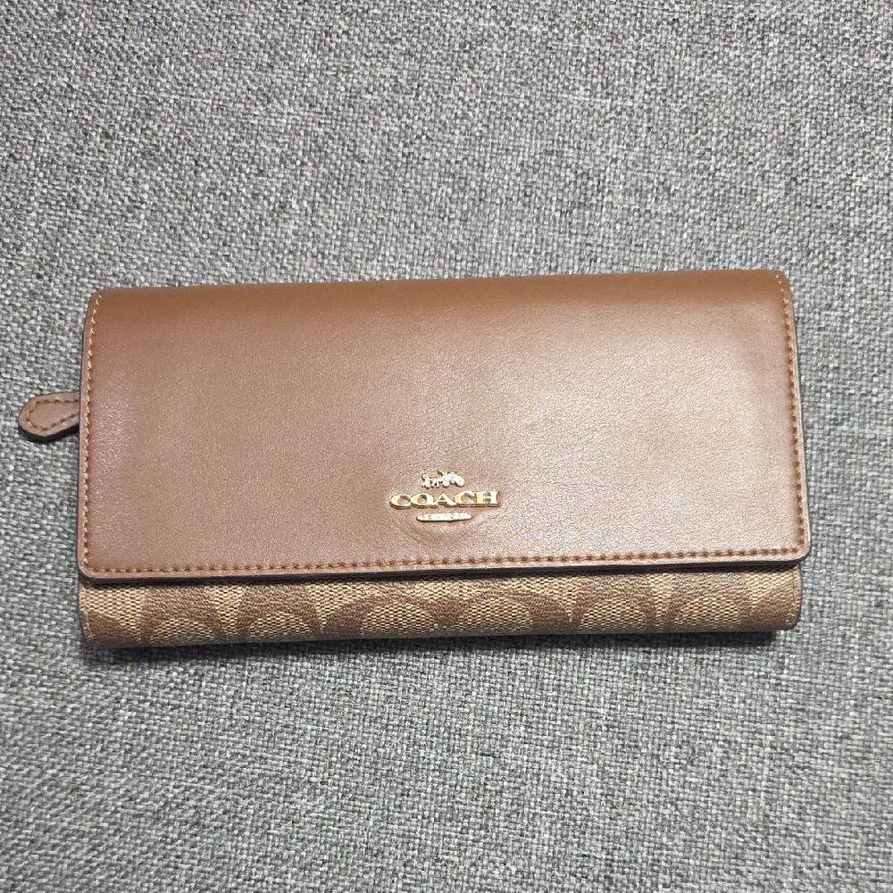 Coach Slim Trifold Wallet in Signature Canvas